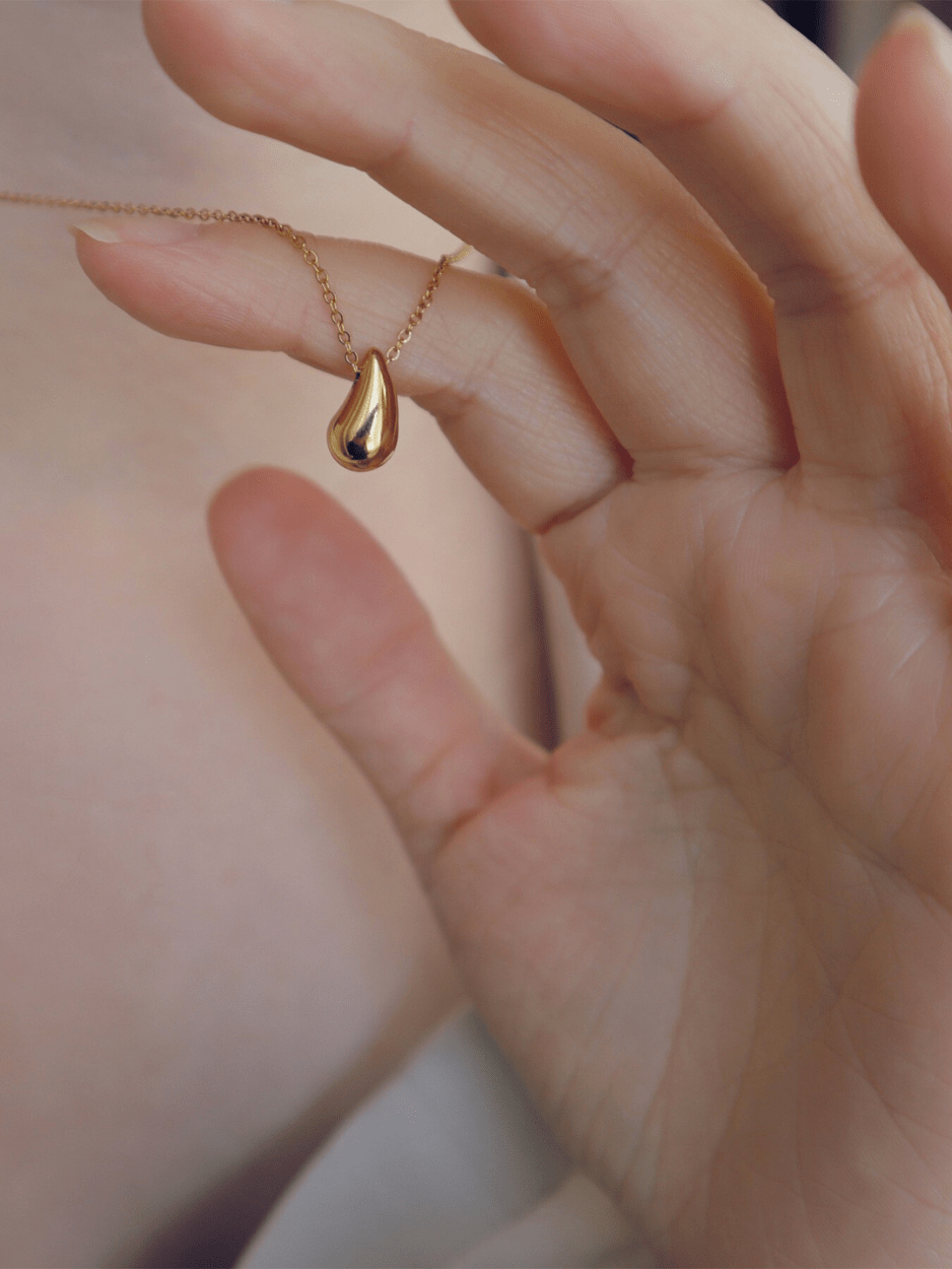 Minimalist Teardrop Necklace - Minimalist Lab