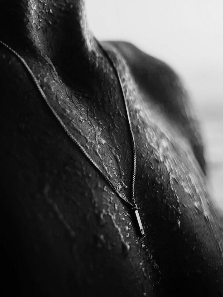 Axis Pendant in Minimalist Curb Chain Necklace - Minimalist Lab