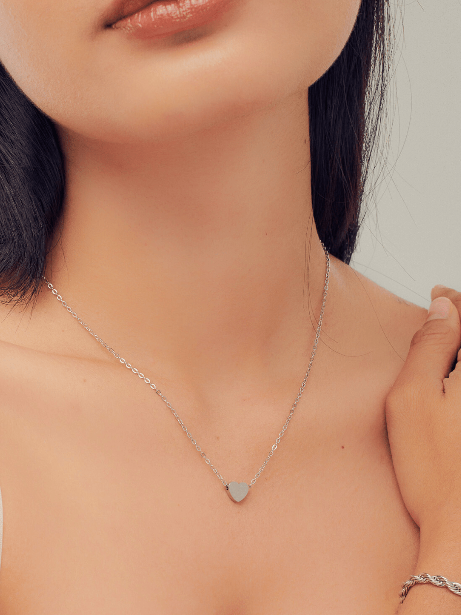 Erina Mini Heart Engravable Necklace - Minimalist Lab