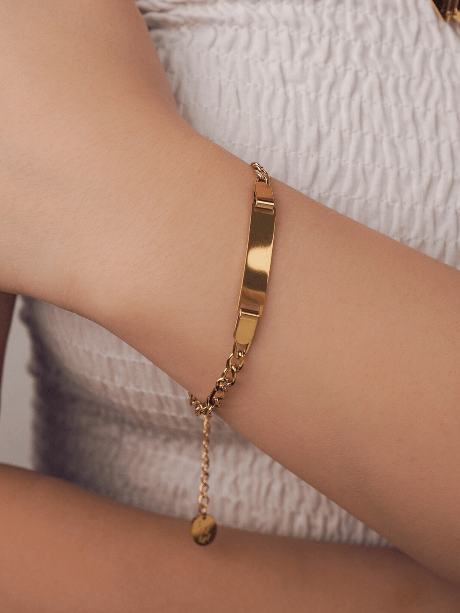 Constans Figaro Chain Engravable Plate Bracelet - Minimalist Lab