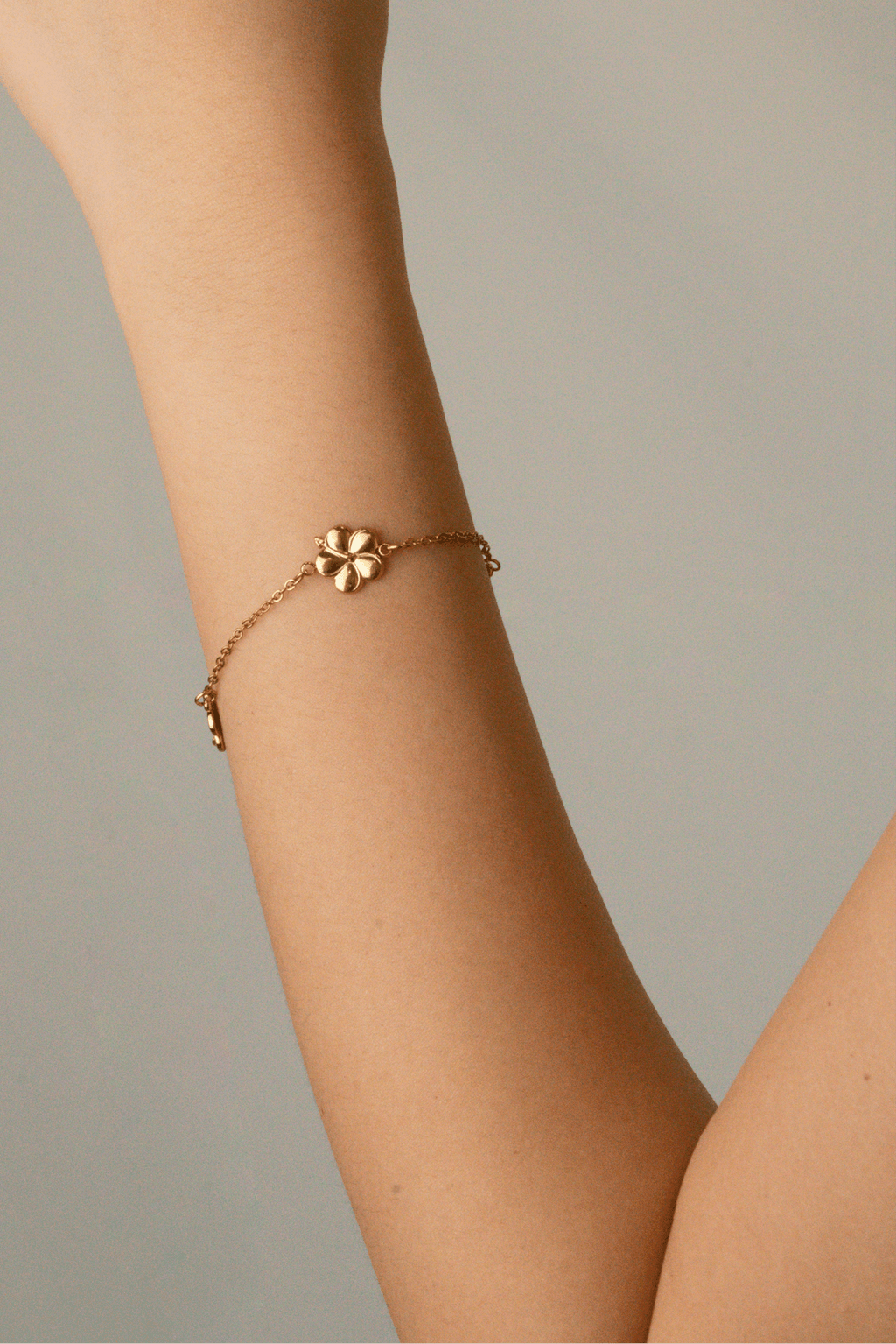 MNML x Zee Avi Trio Hibiscus Flower Bracelet - Minimalist Lab