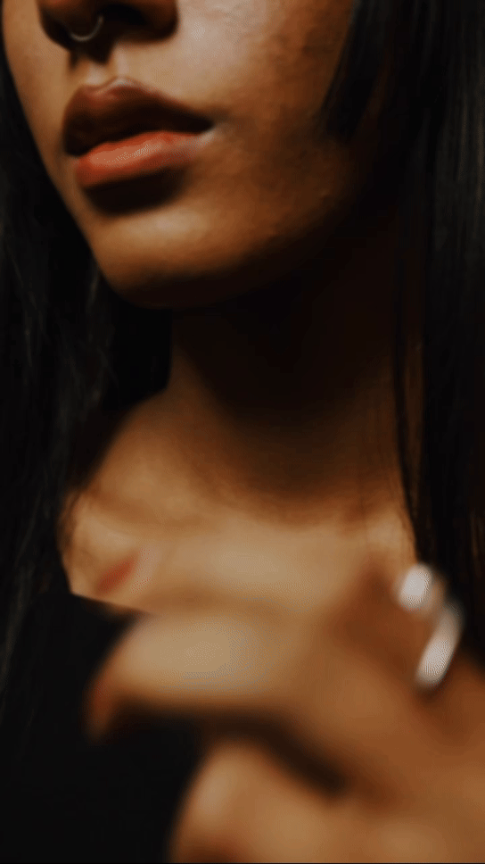 AMBER Necklace with Dancing Diamond – Perfect for Gifting