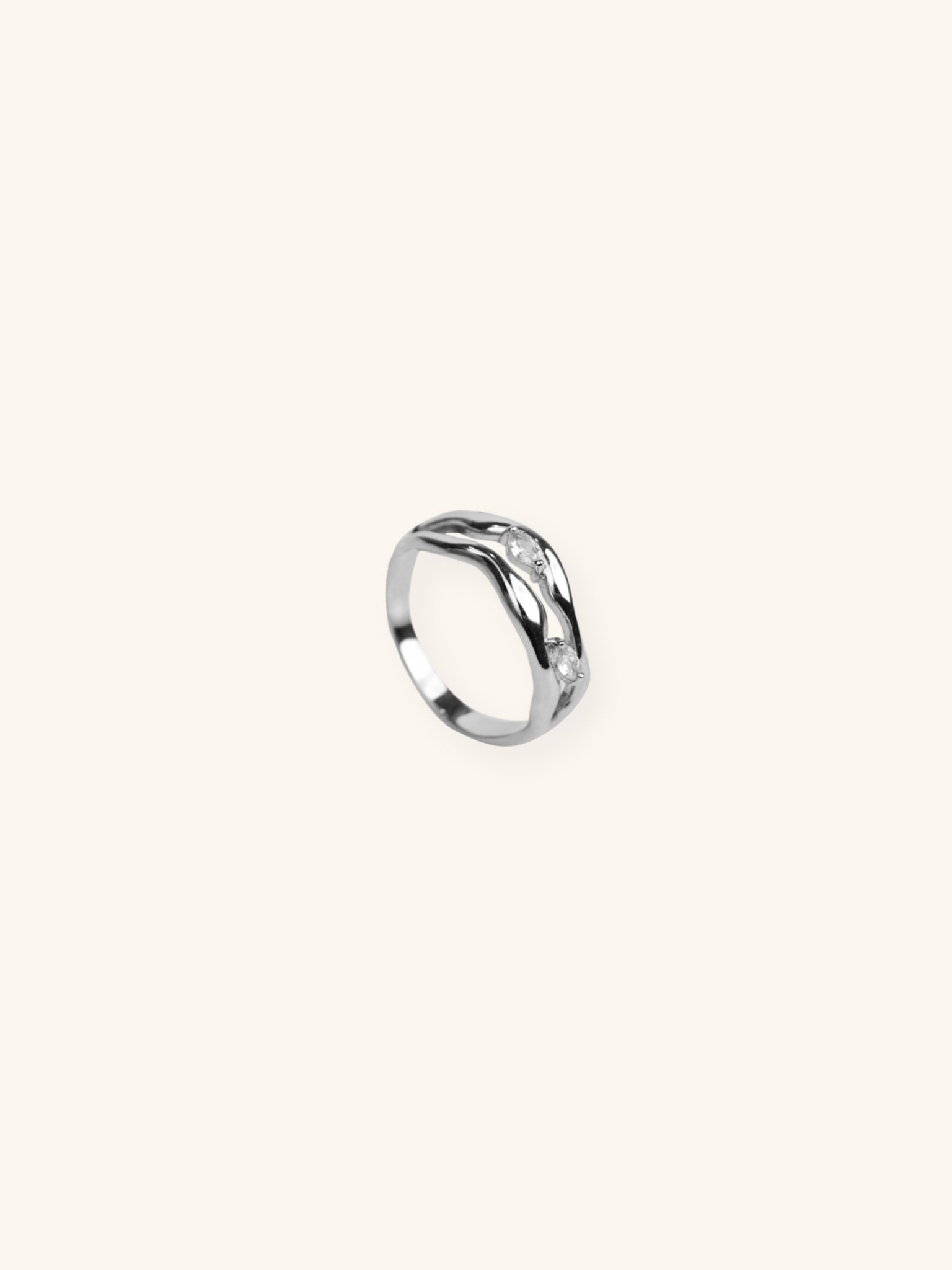 EVERLYN Petals Sterling Silver Ring - Minimalist Lab