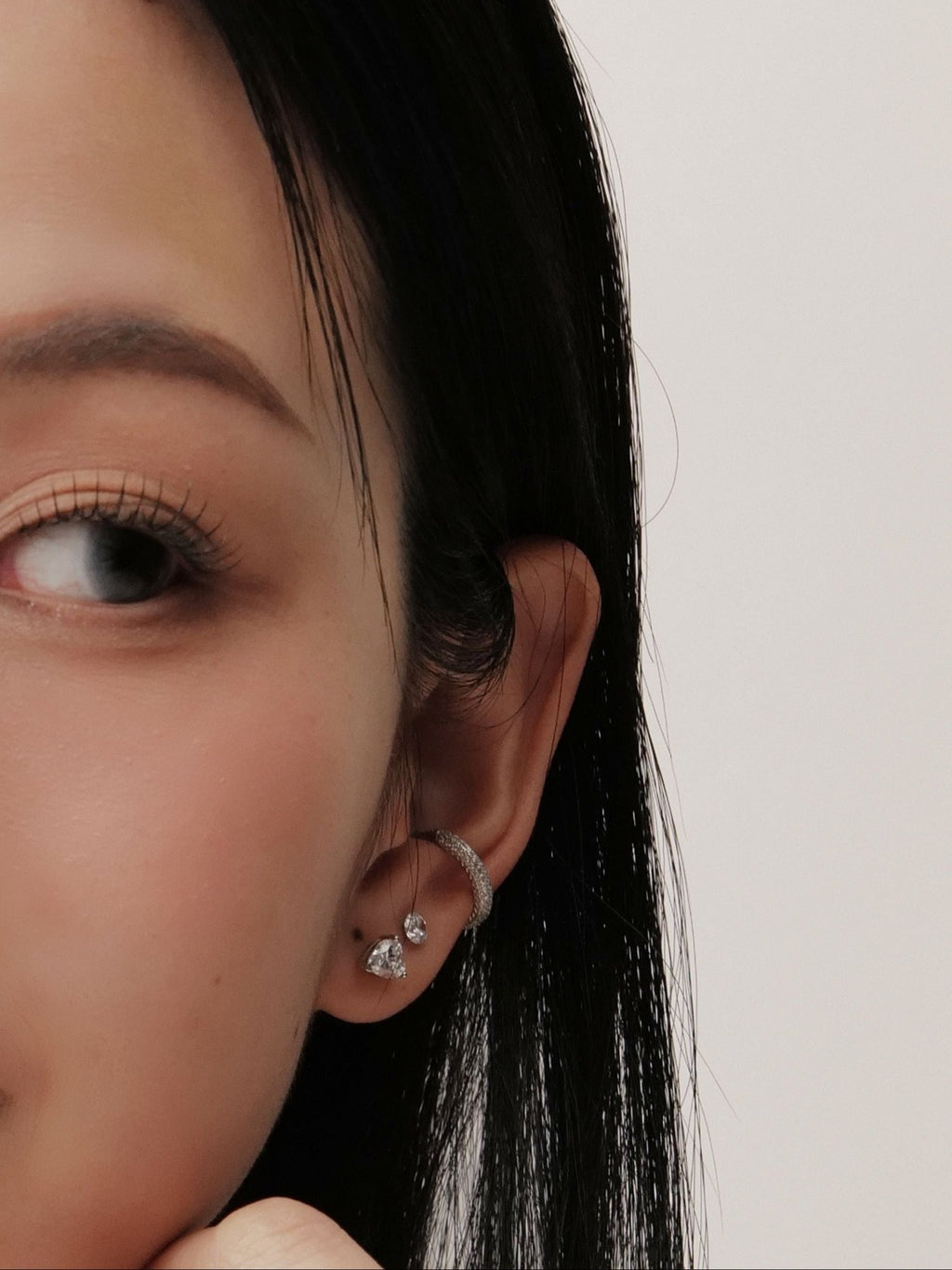 Amoura Eternal Brilliance Stud Earring – Heart Cut - Minimalist Lab