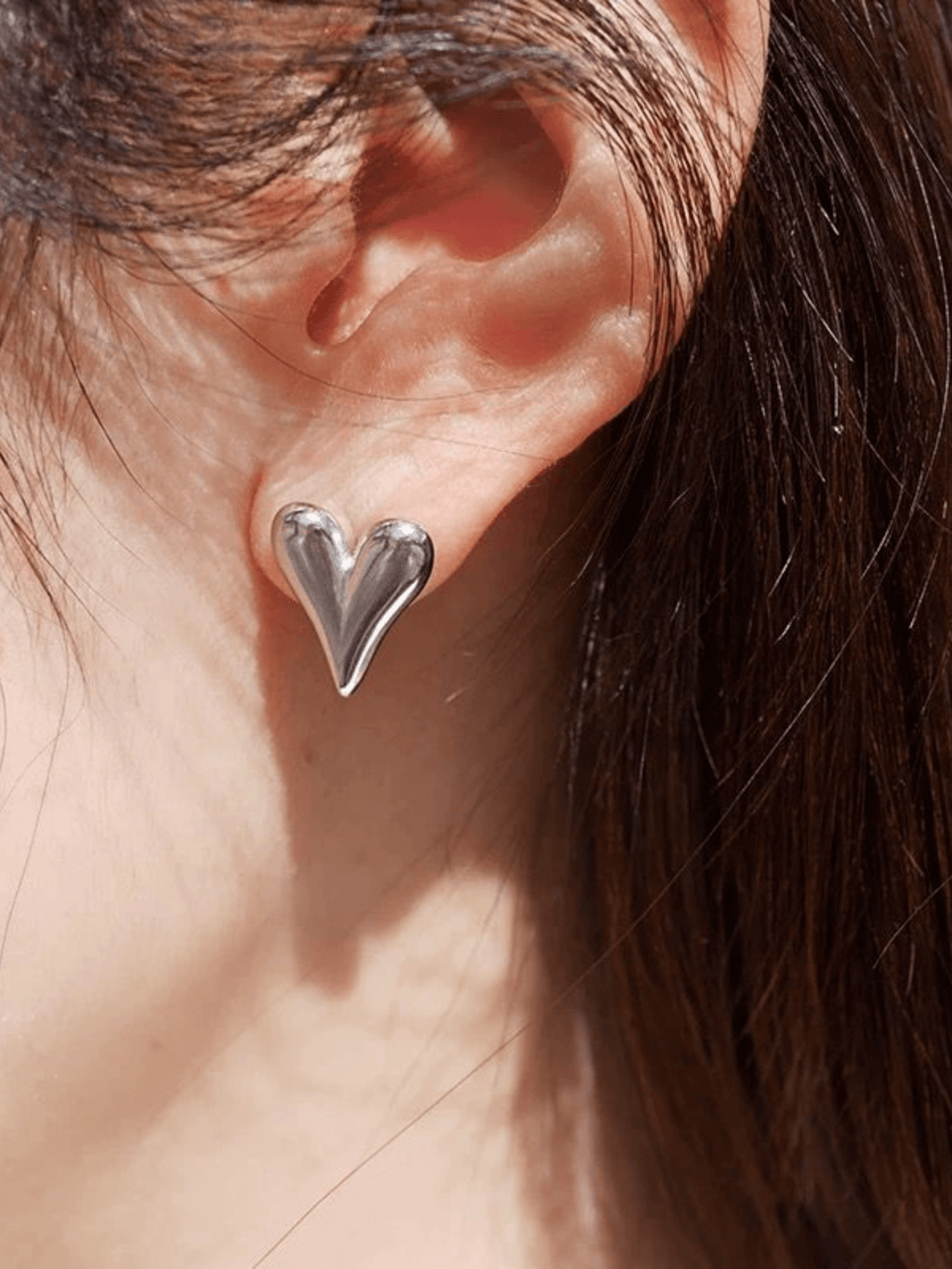 Slim Heart Stud Earrings - Minimalist Lab