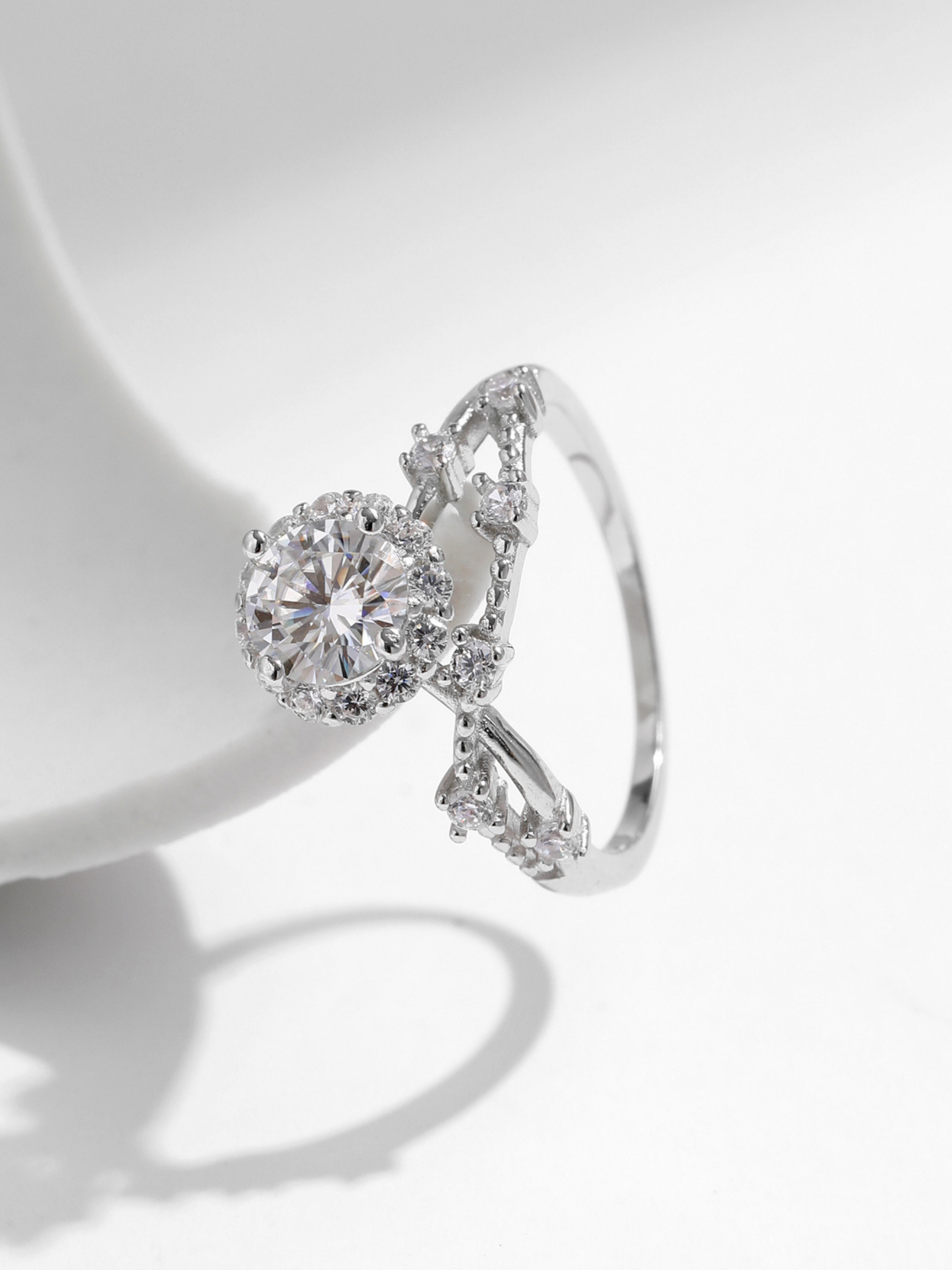 moissanite diamond alternative ring