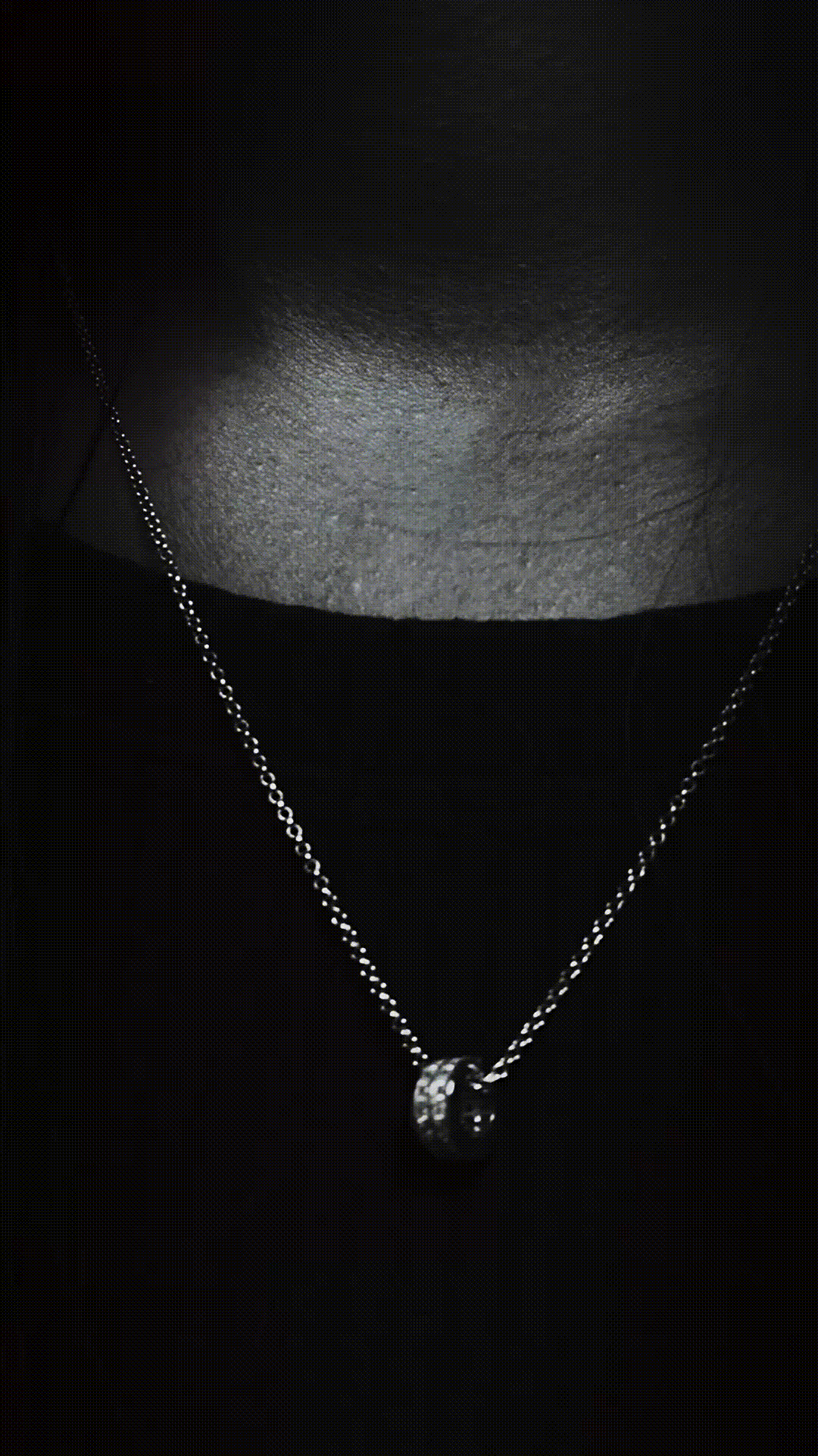 925 silver necklace on model – versatile jewelry for formal or everyday wear