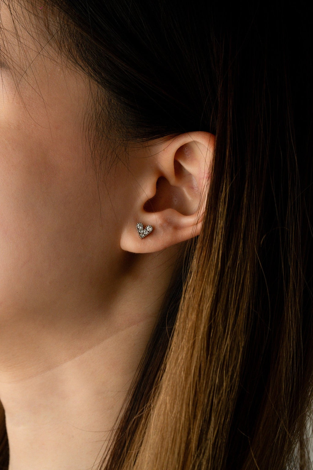 Diamond Coloured Heart Stud Barbell Earrings - Minimalist Lab