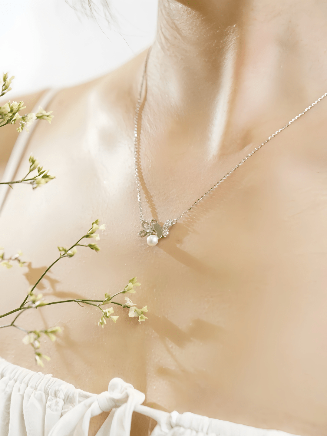 Geneva Blossom & Butterfly Necklace - Minimalist Lab
