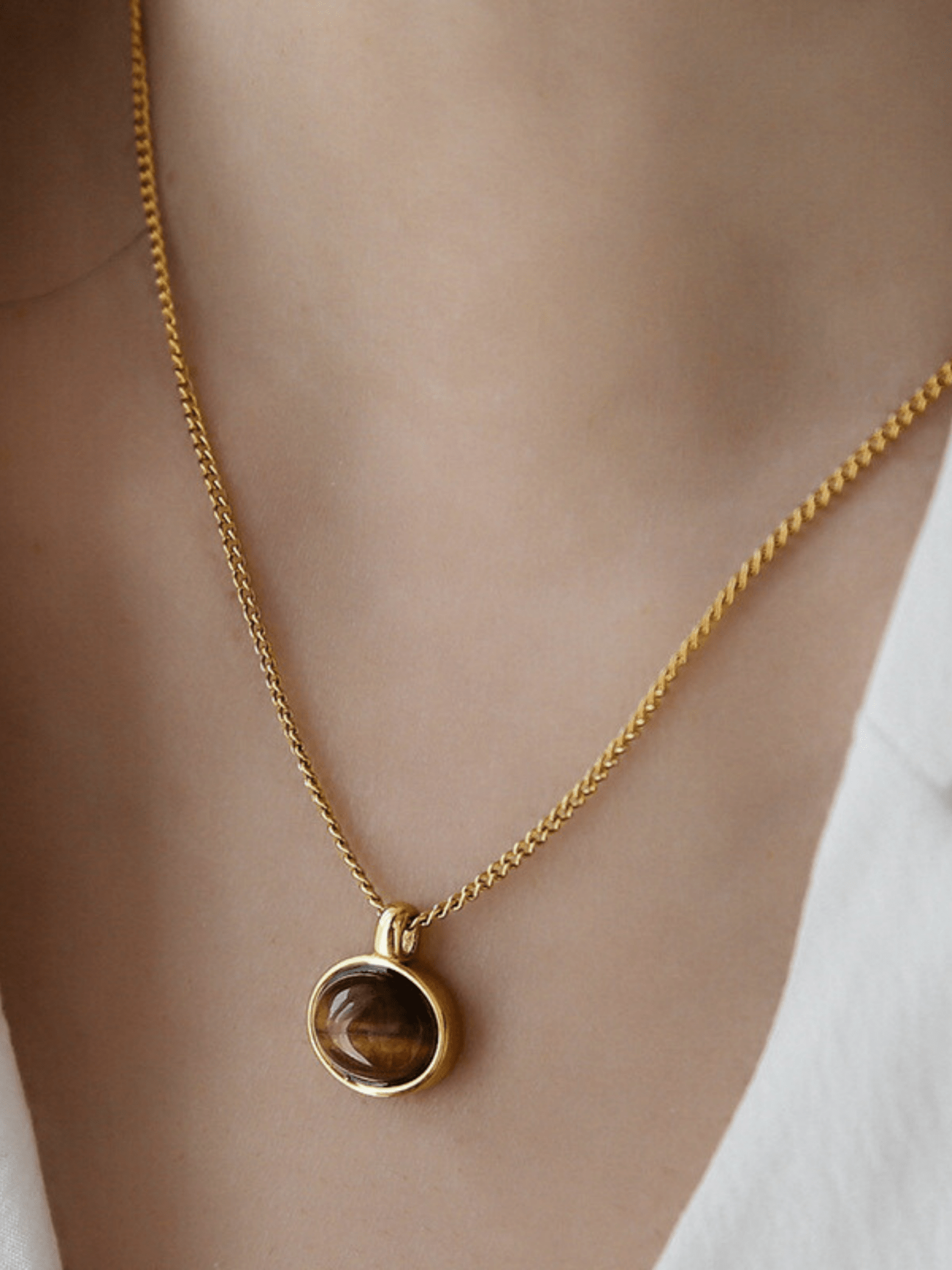 Harlow Golden Ember Necklace - Minimalist Lab