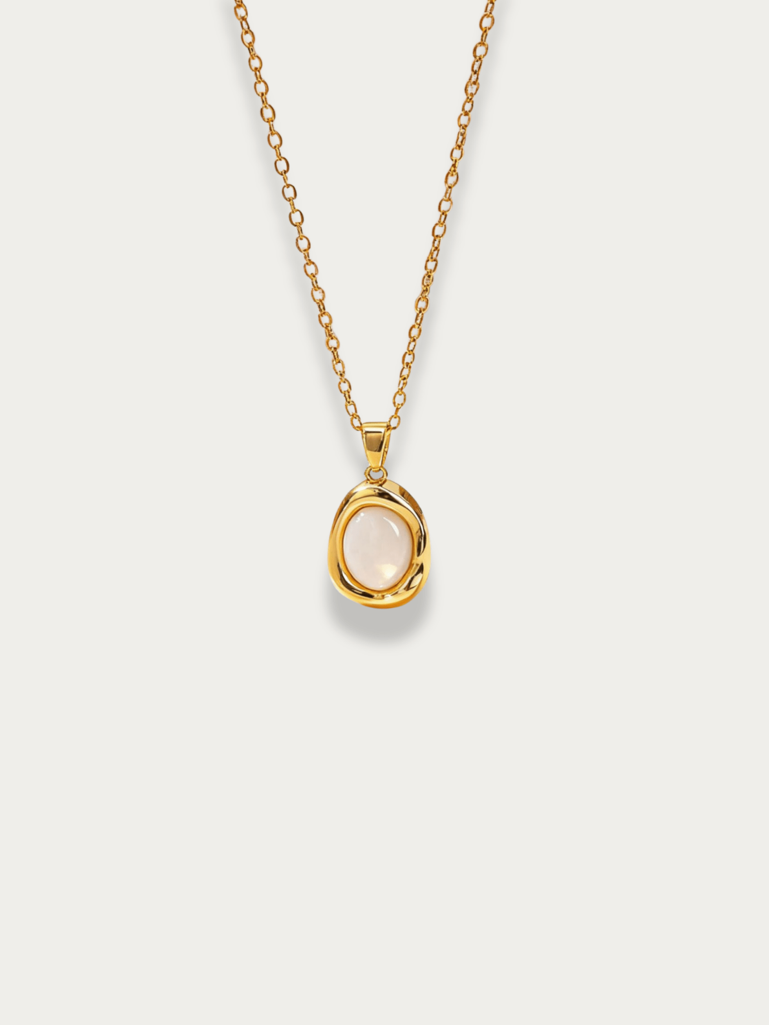 Léa Cat’s Eye Pendant Necklace - Minimalist Lab