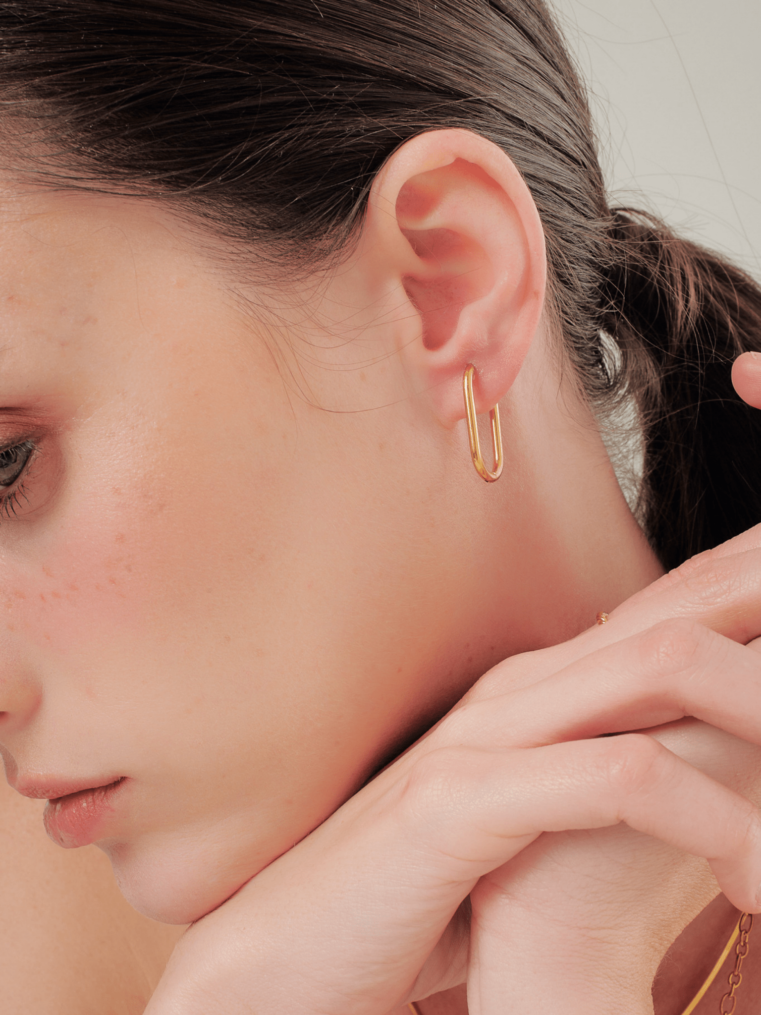 Lami Oval Ear Hoops - Minimalist Lab