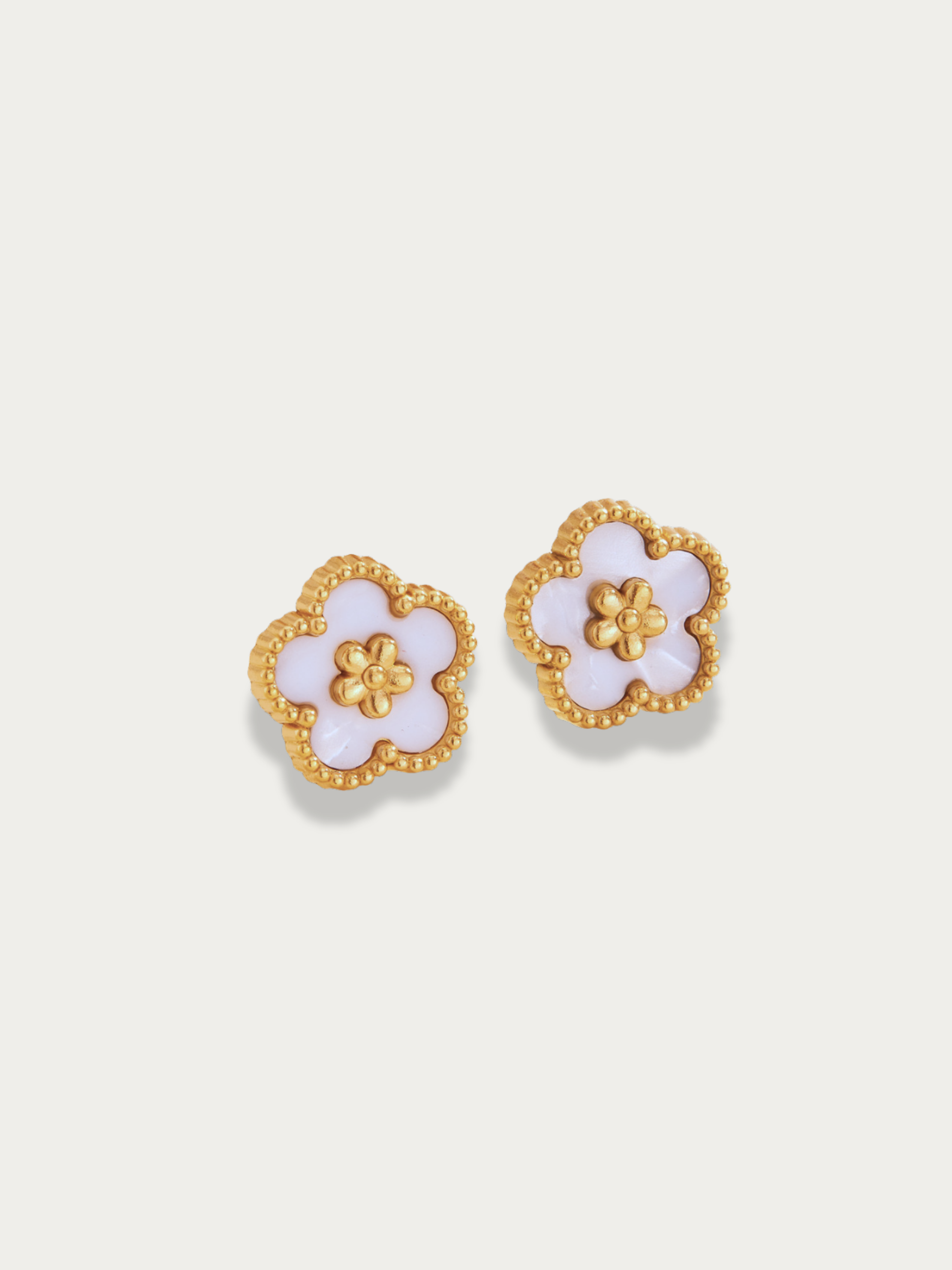 Lumière flower mother of pearl stud earrings