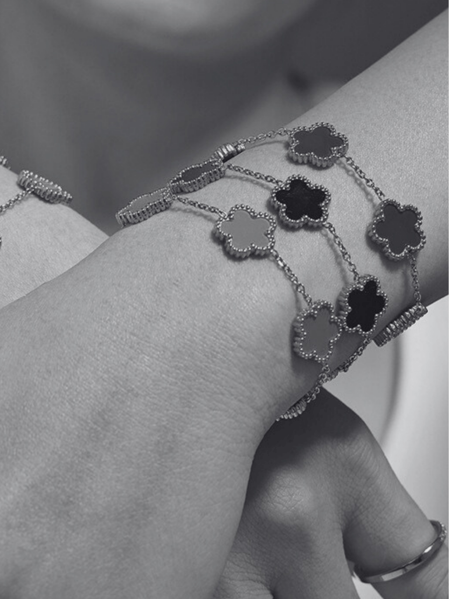 Grace 5 - Motif Blossom Bracelet - Minimalist Lab