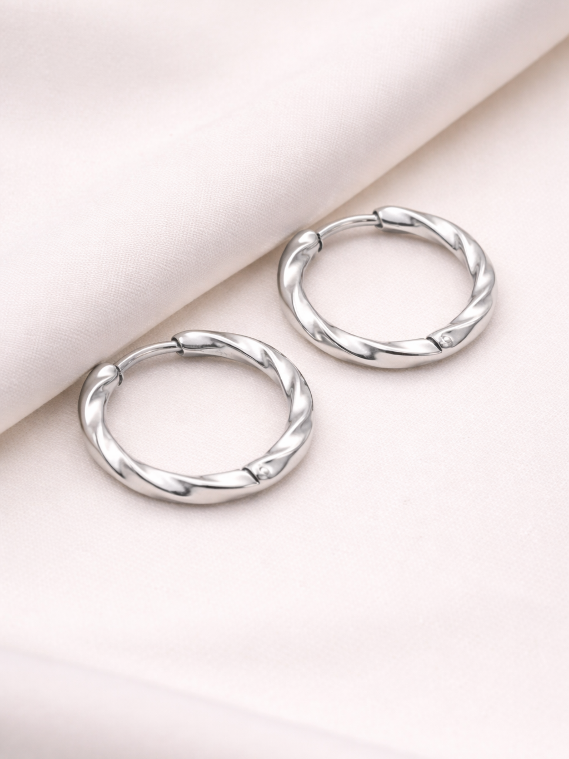 minimal-twisted-hoop-earrings