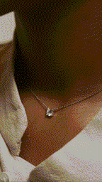 Close-up of 925 silver RAY necklace clasp and chain