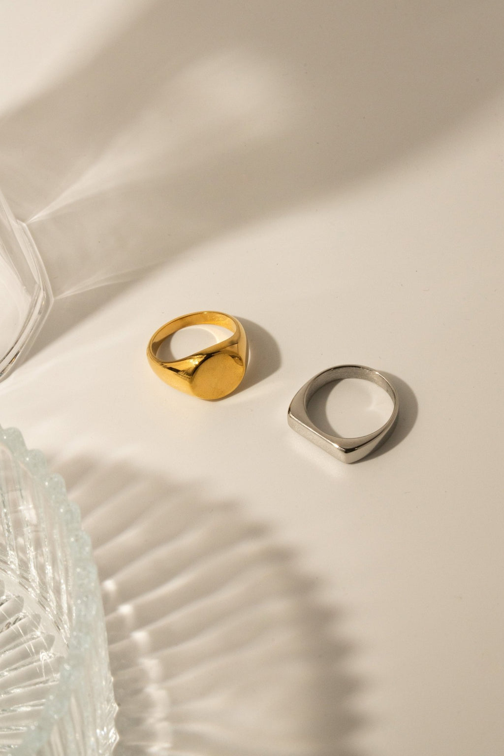 Kael Engravable Signet Ring - Minimalist Lab