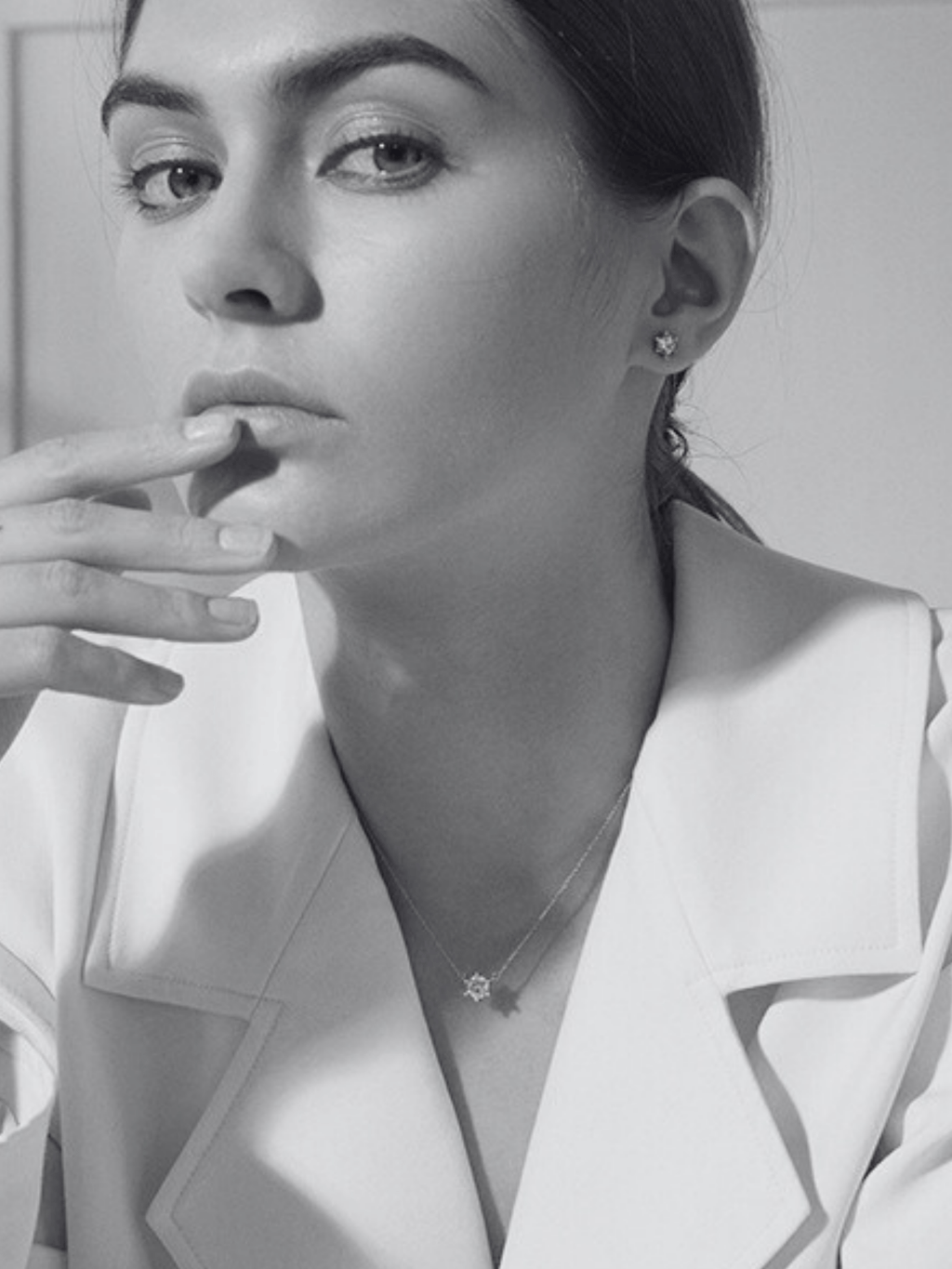 Snow Amour Moissanite Snowflake Necklace – 1 Carat Round Cut - Minimalist Lab