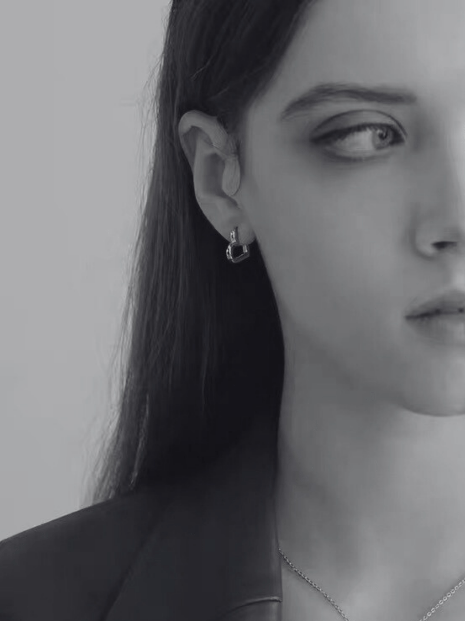 Sonick Edge Heart Hoop Earrings - Minimalist Lab