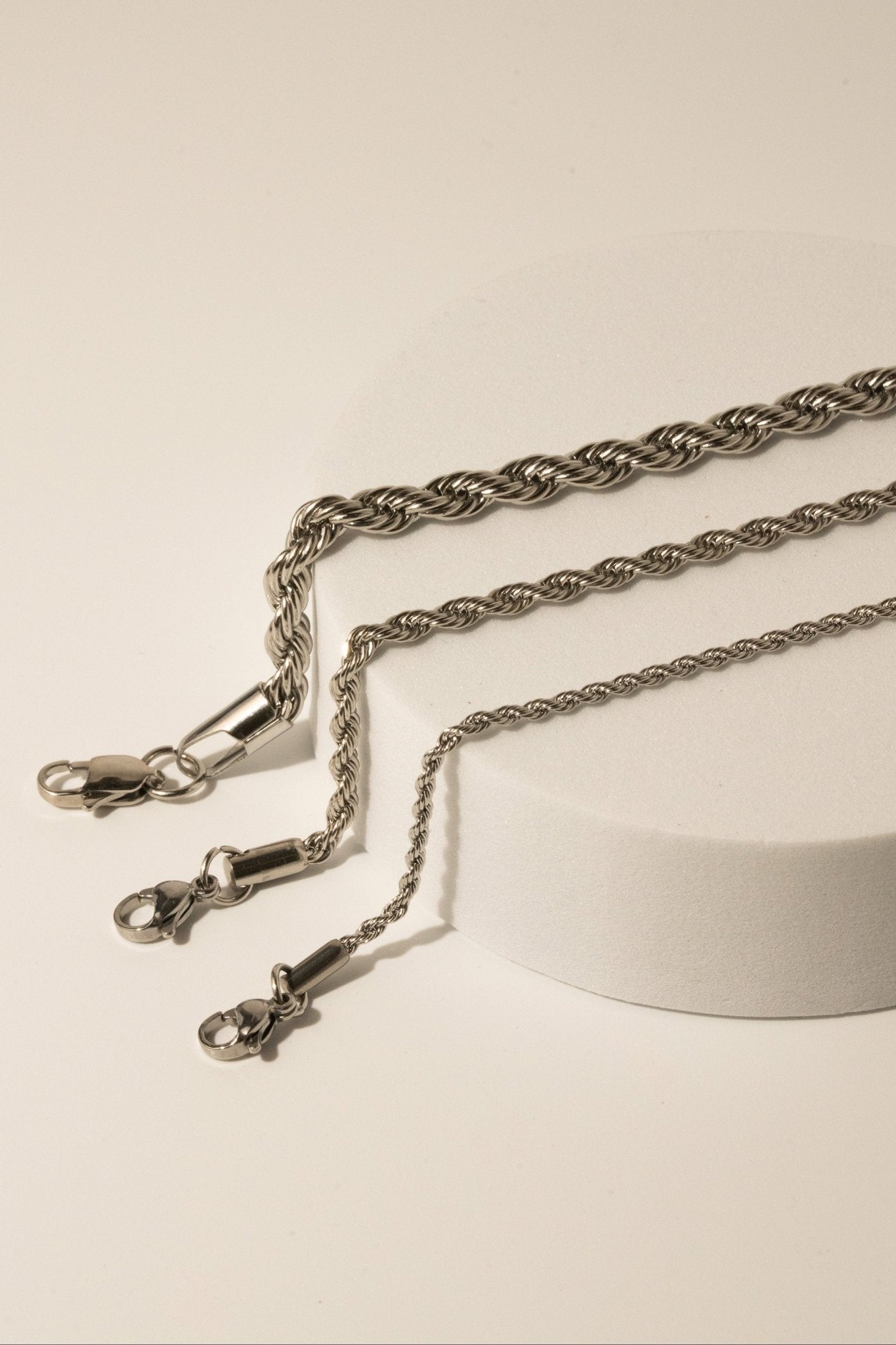Twist Chain Essential Necklace - Minimalist Lab