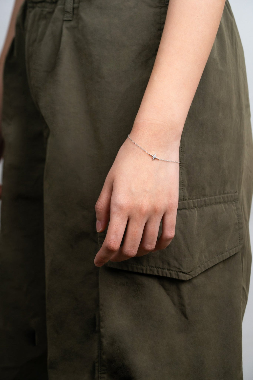 Side profile view of ATRIA North Star Bracelet