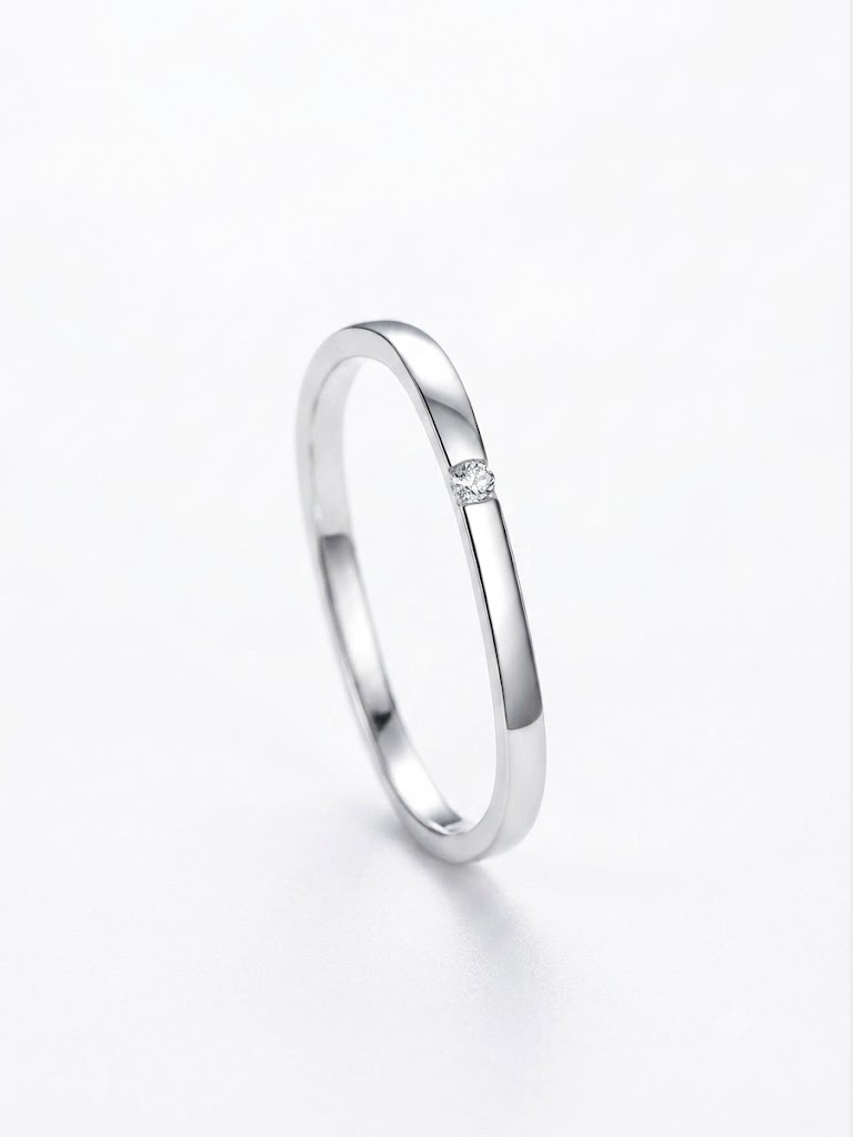 Macro close-up of CARRÉE Square Band Diamond Ring stone detail