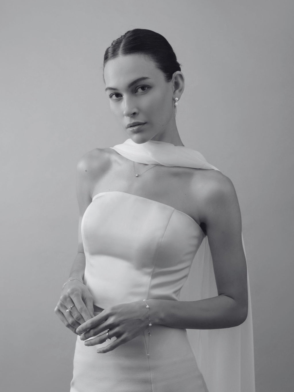 Freshwater pearl earrings with cubic zirconia