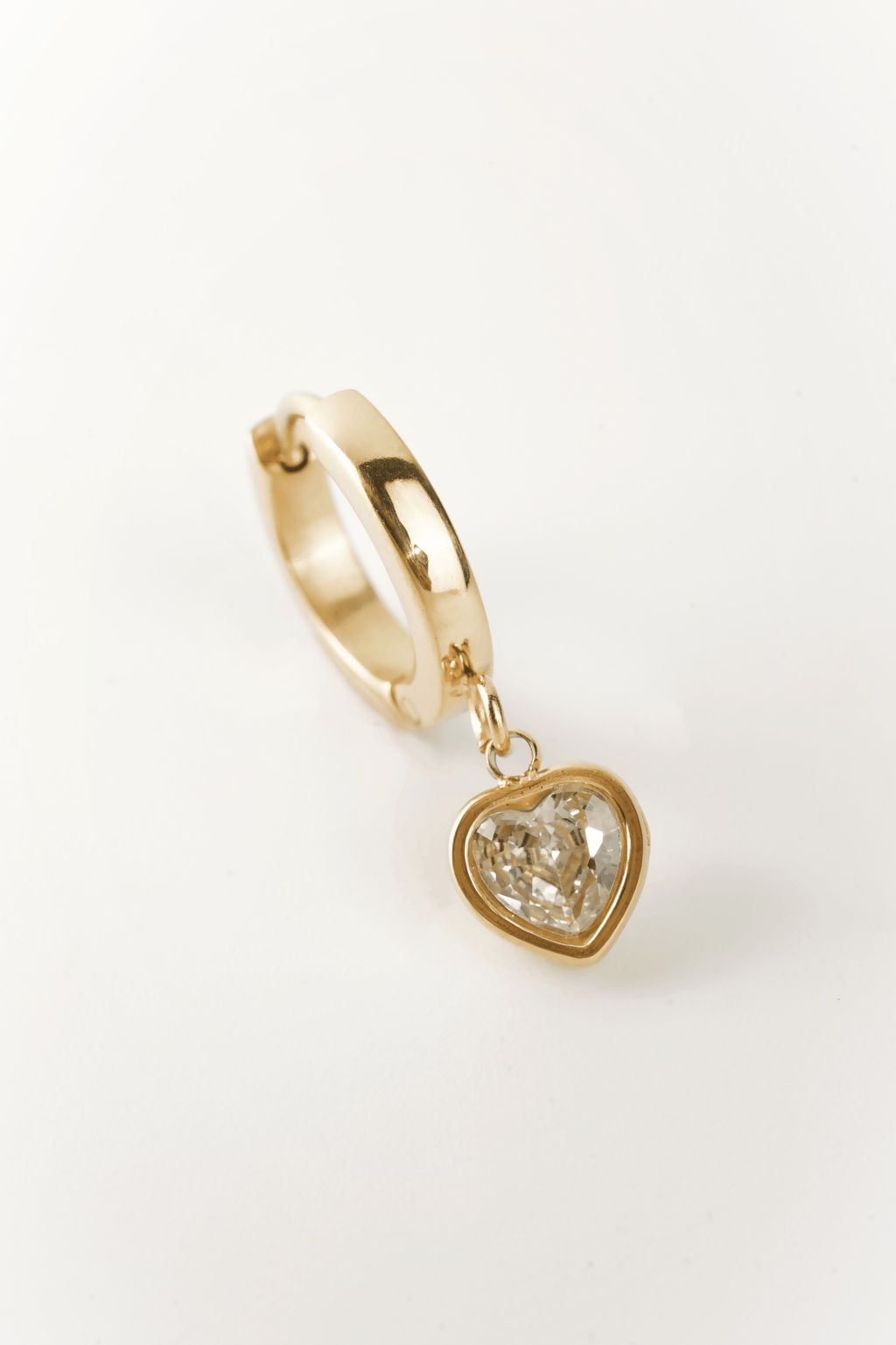 heart earrings movement subtle sparkle