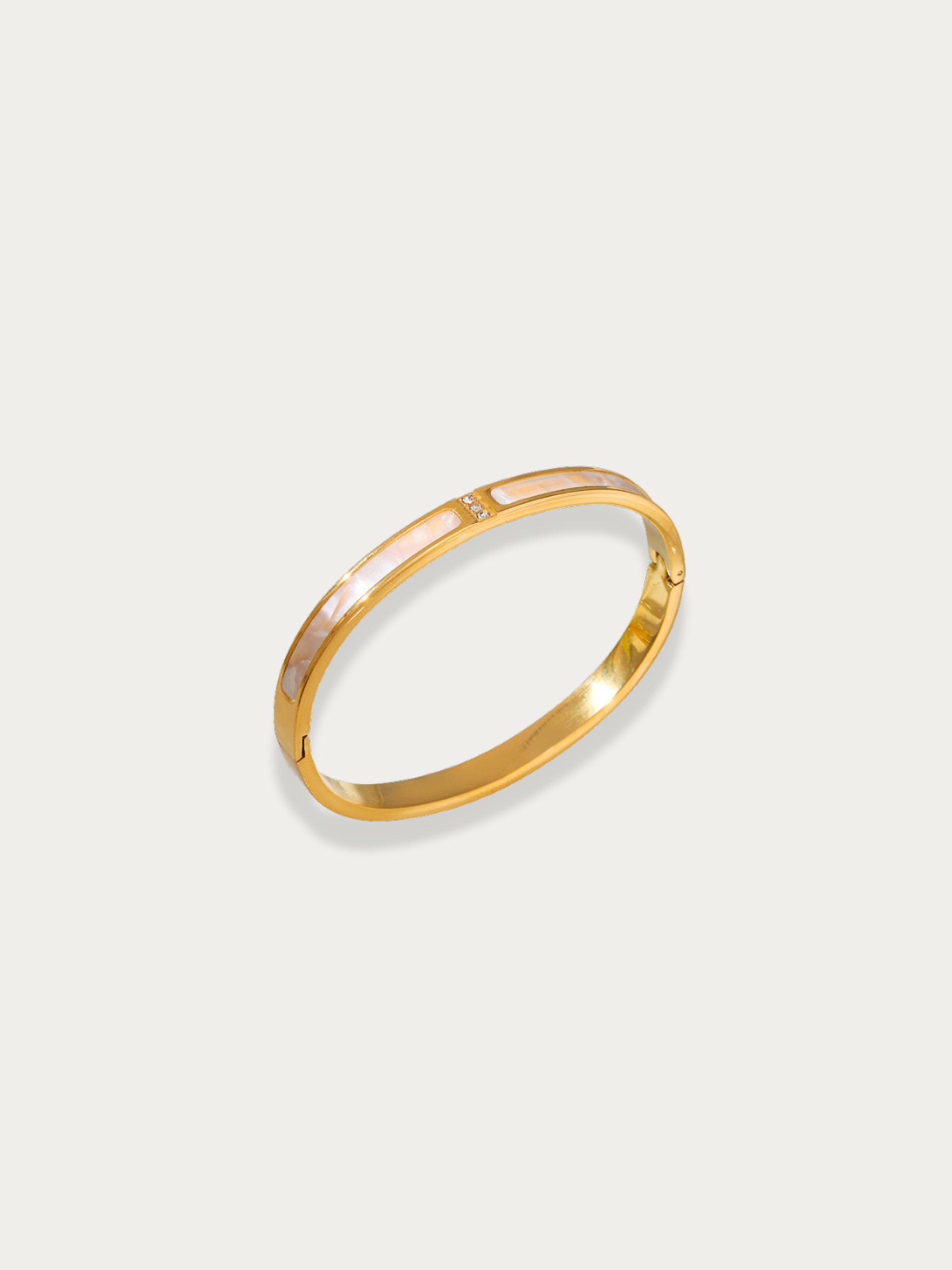 hera mother of pearl sleek bangle