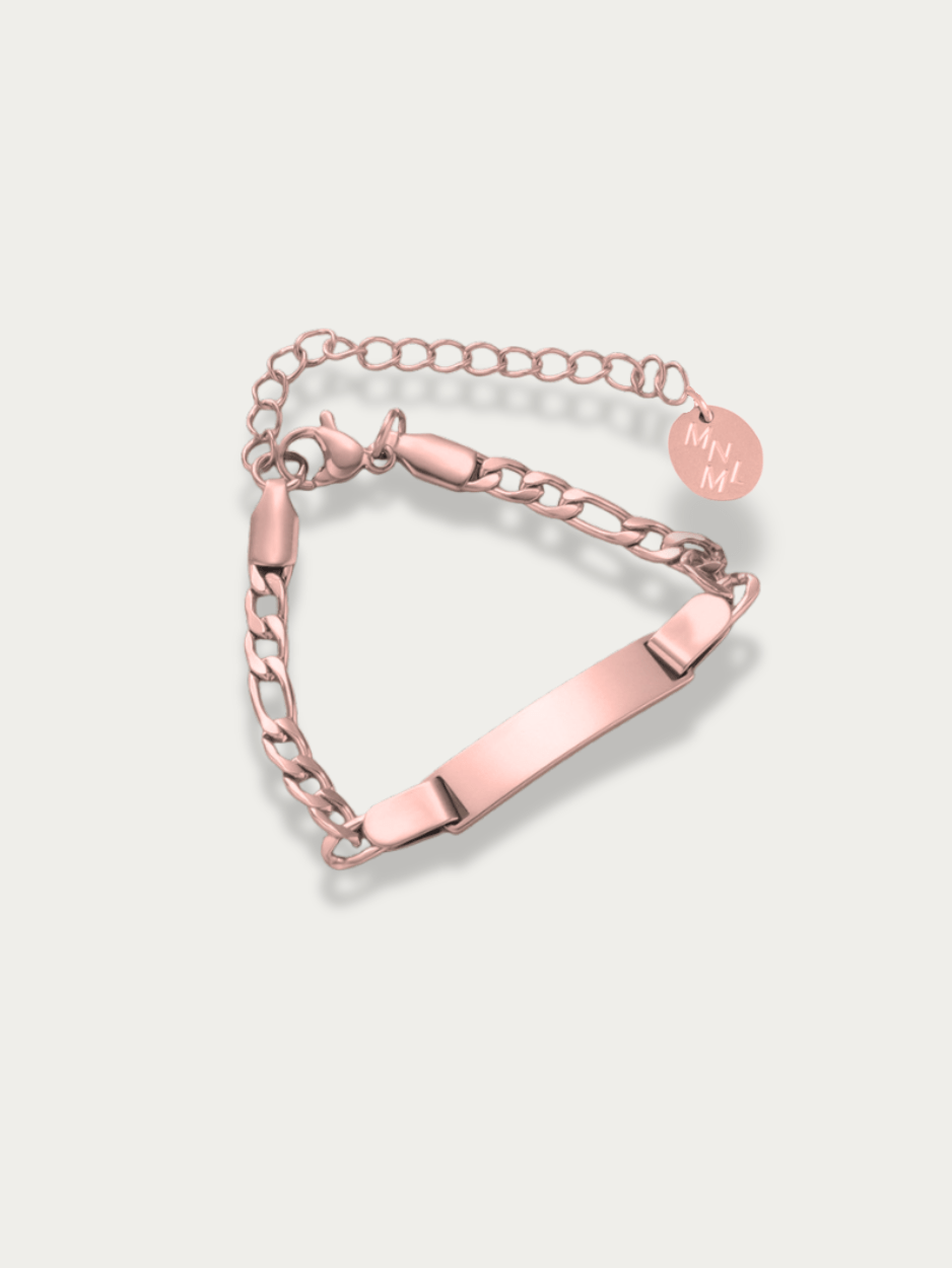 Lullaby Junior Figaro Engravable Bracelet rose gold tone titanium, ID plate with figaro chain, product flatlay
