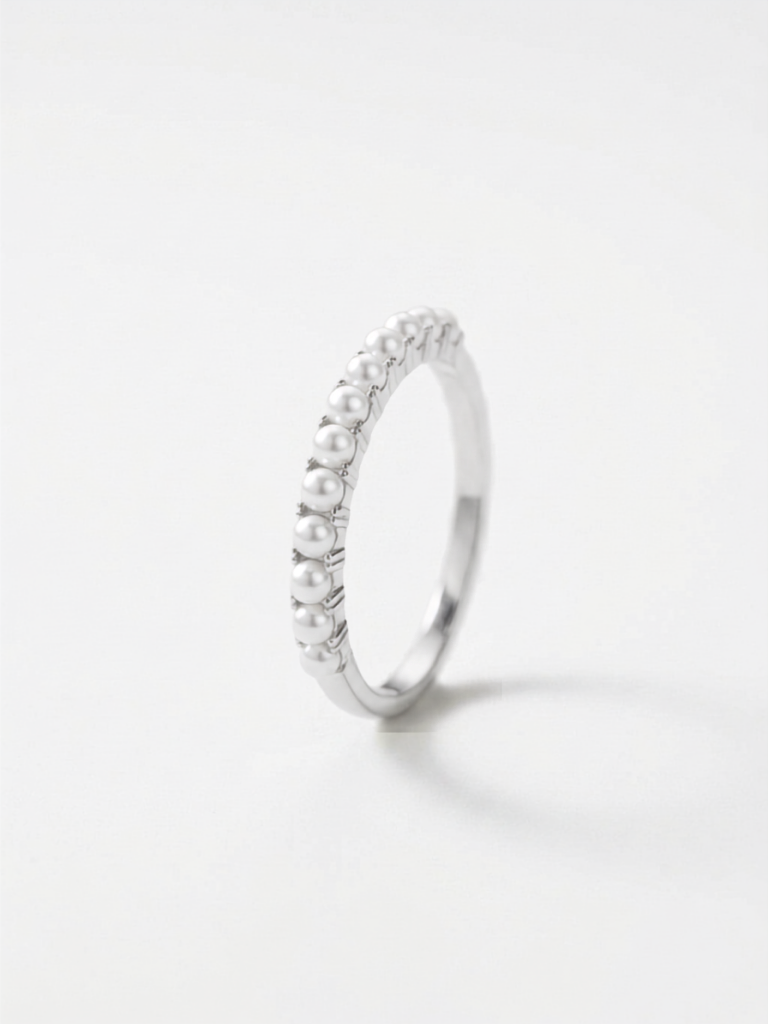 Top-down view of MARGARET Pavé Pearls Ring band