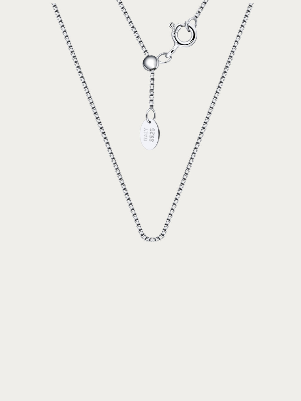 Basic adjustable box chain in rhodium-plated 925 sterling silver, front view