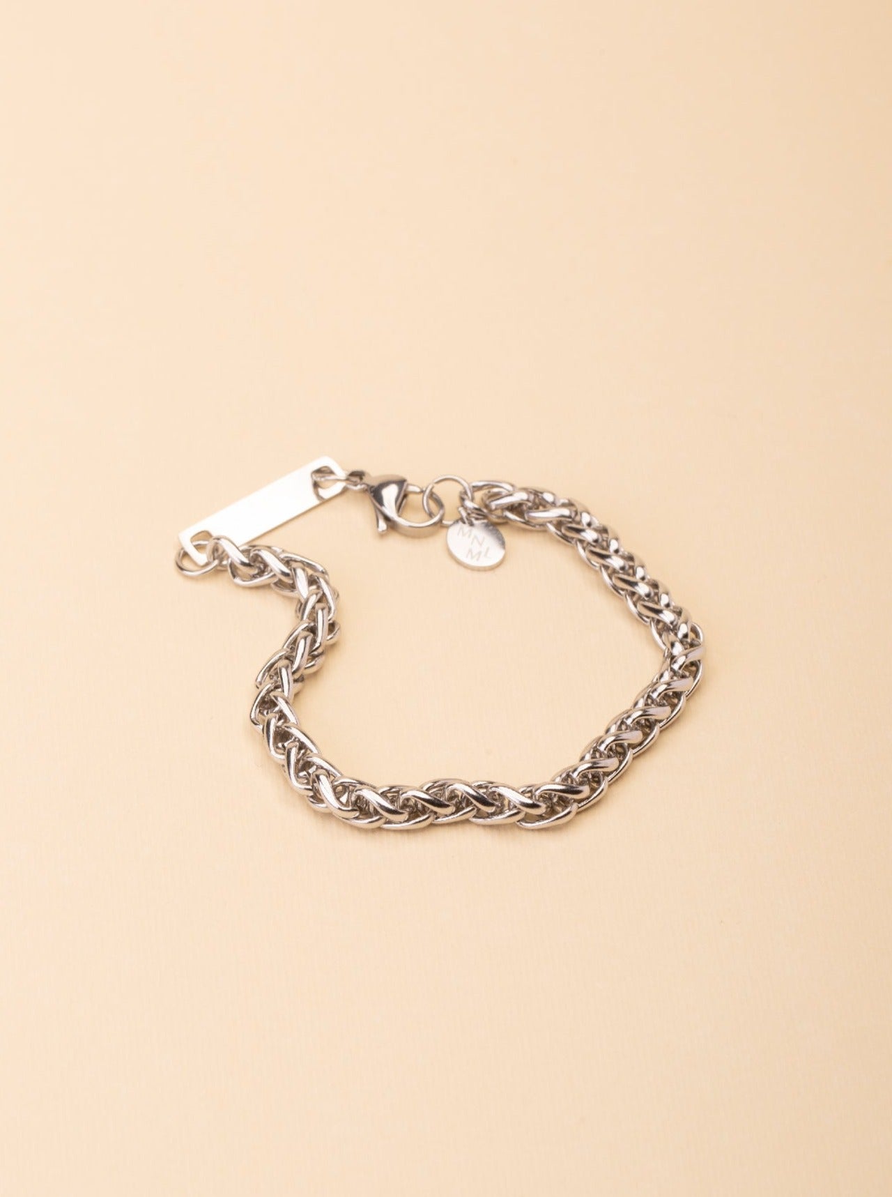 6mm curb chain detail on MNML Bold Curb Chain Engravable Bracelet — bold titanium chain