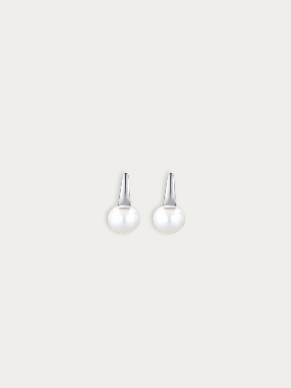 Pair of Iris Purepearl Earrings laid flat