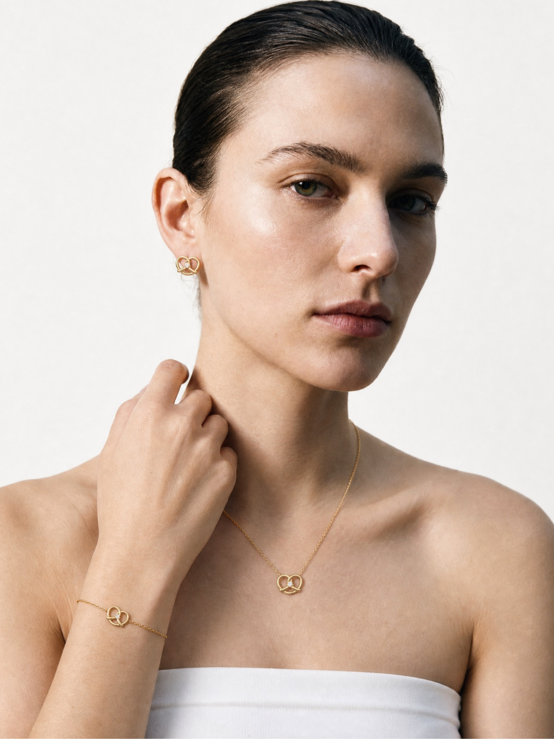 Model wearing MNML Little Pretzel Necklace at collarbone — playful everyday necklace Malaysia