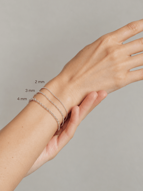 Rolo chain bracelets in 2mm, 3mm and 4mm side by side