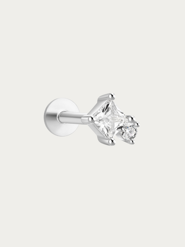 Close-up of two CZ stones on MNML Sienna Sparkle Duo Flatback Stud — double stone detail 925 silver