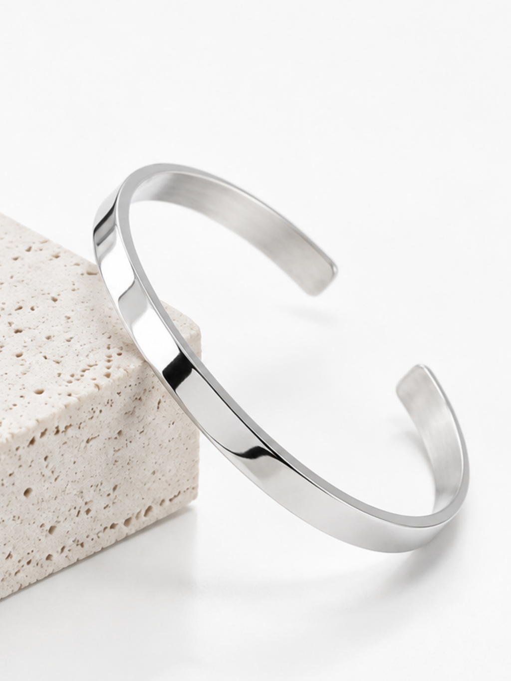Close-up of the bevelled, polished edge of the Titus cuff
