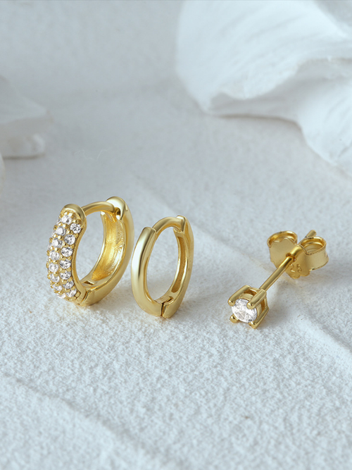 Close-up of layered pavé stones on MNML Valentina 18K Gold Pavé Huggie — rich stone dimension detail