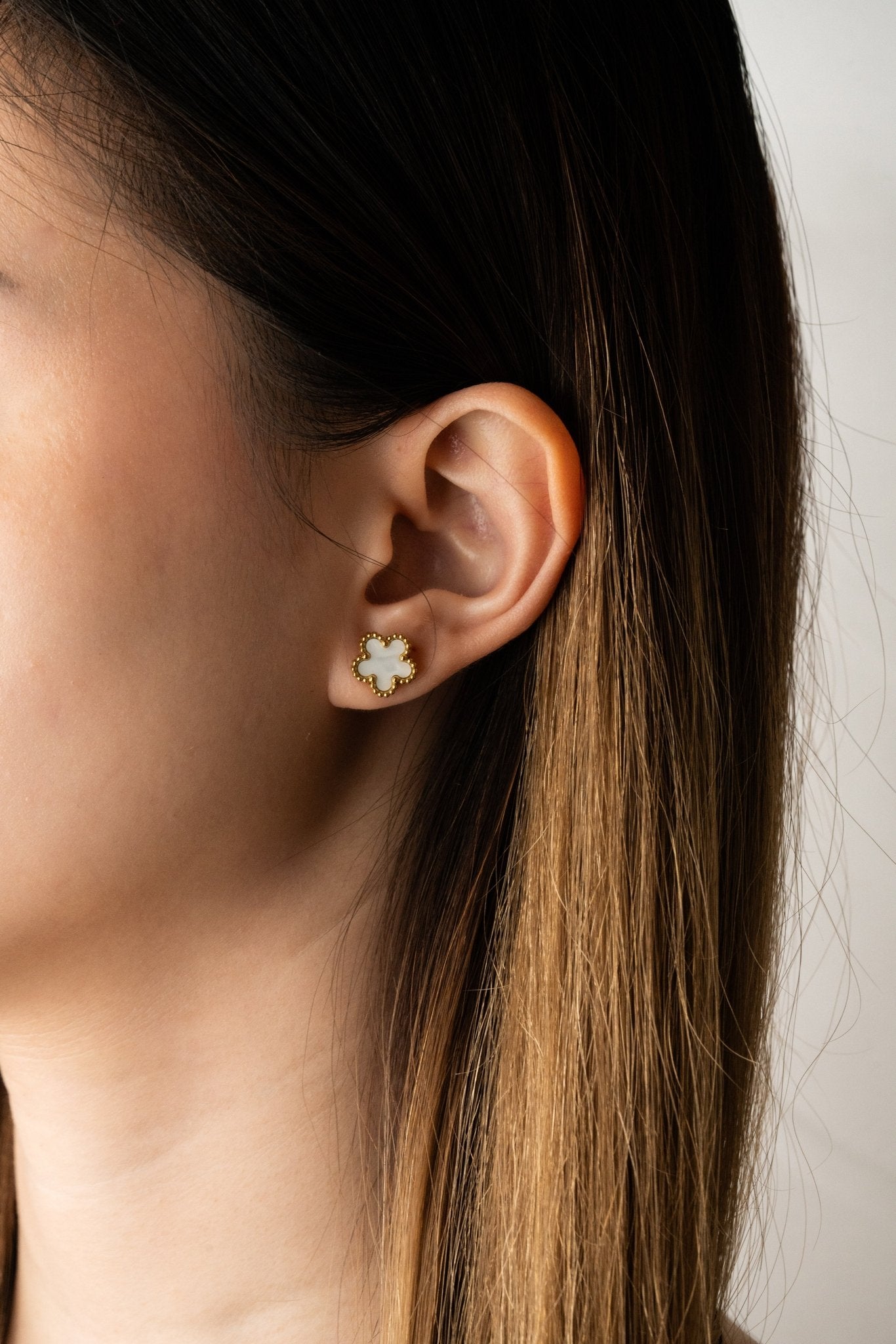 Mother of Pearl Clover Floral Stud Earrings - Minimalist Lab