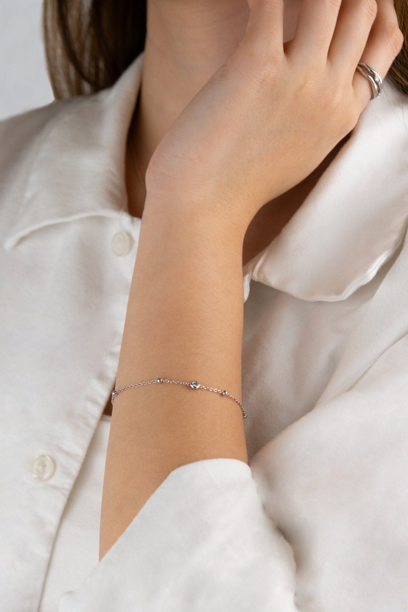 ROBIN Solitaire Beaded Chain Bracelet worn in everyday lifestyle setting