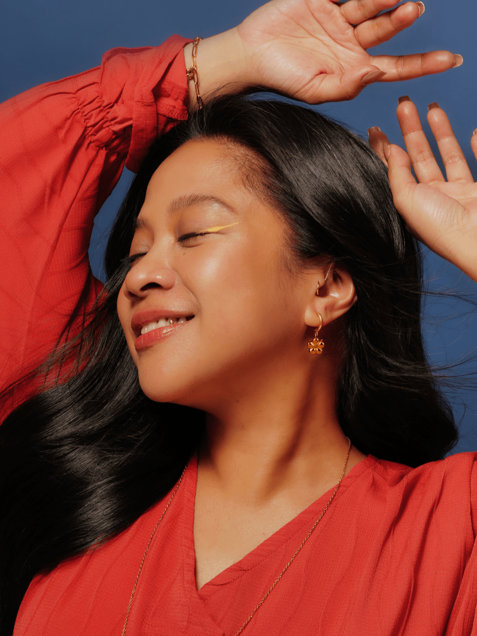 MNML x Zee Avi Hibiscus Flower Hoop Earrings - Minimalist Lab