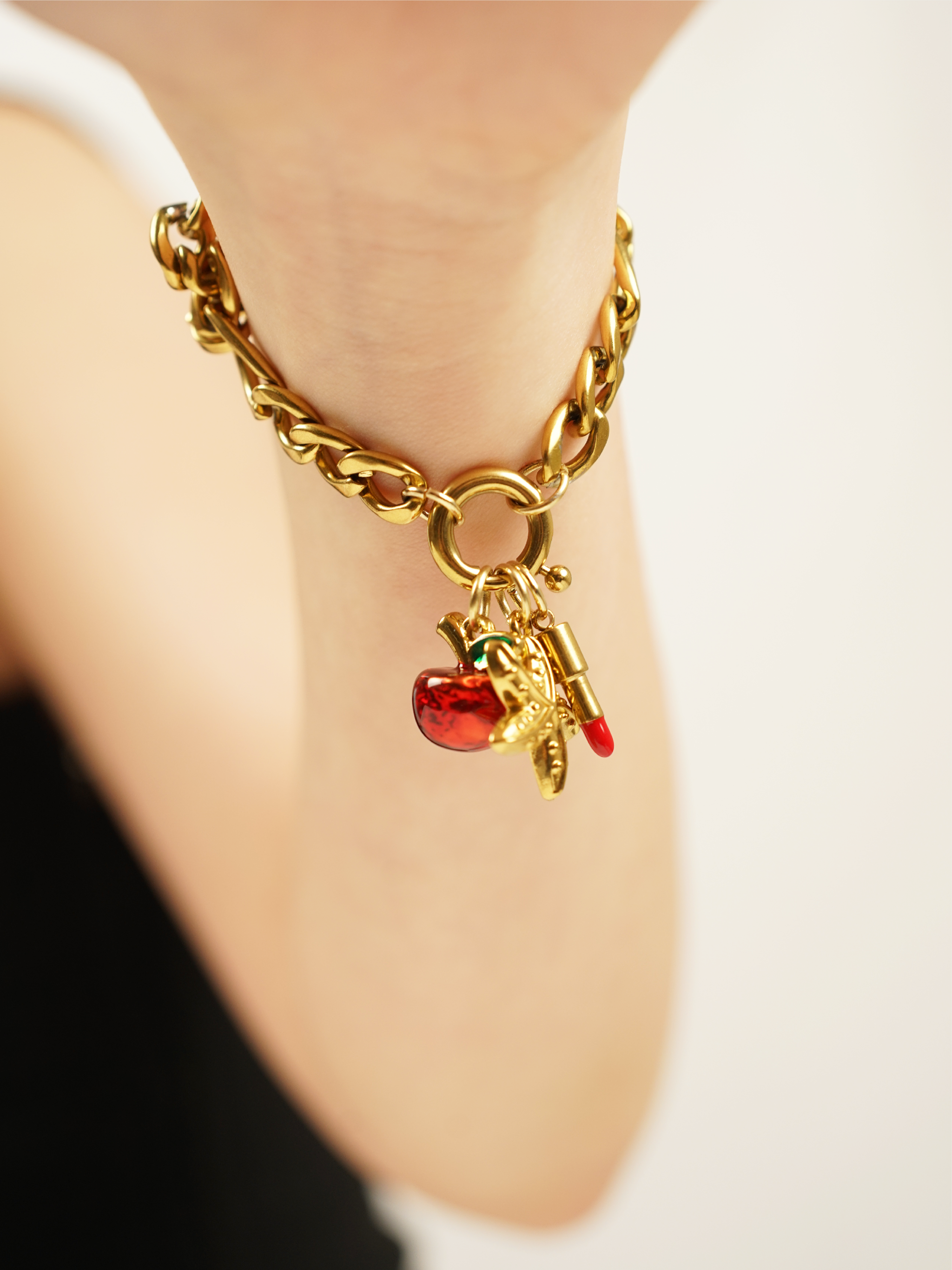 Bold Figaro bracelet base for charms