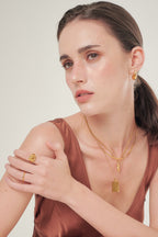 Love My Curves Necklace - Minimalist Lab