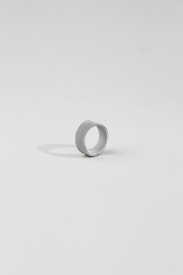 Unisex Omega Ribbed Chain Ring