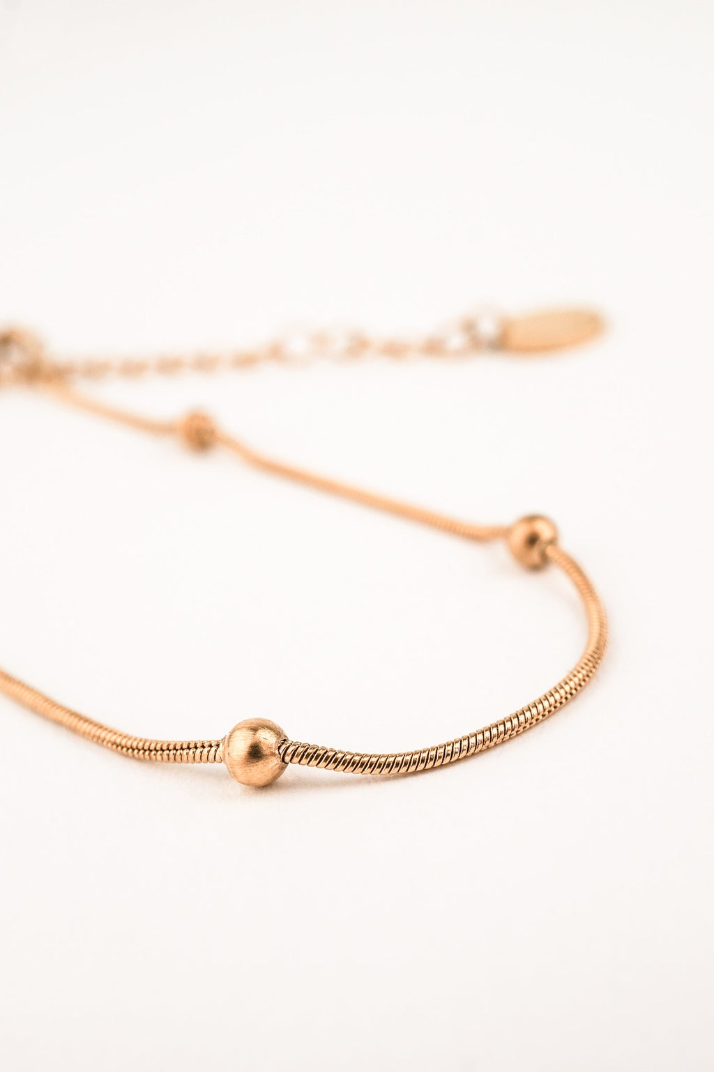 bead accent chain bracelet detail close up