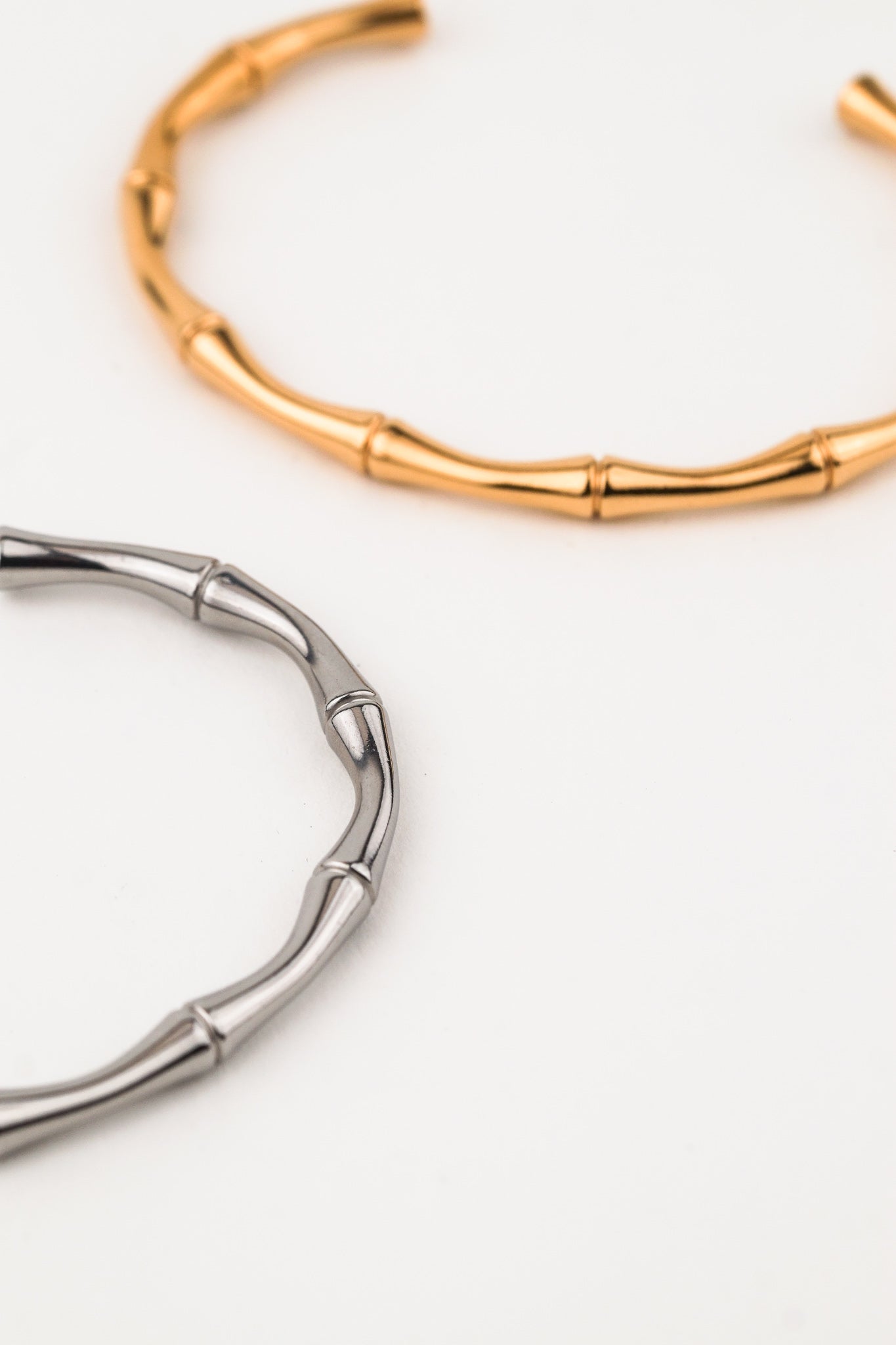anti tarnish bamboo bangle close up detail