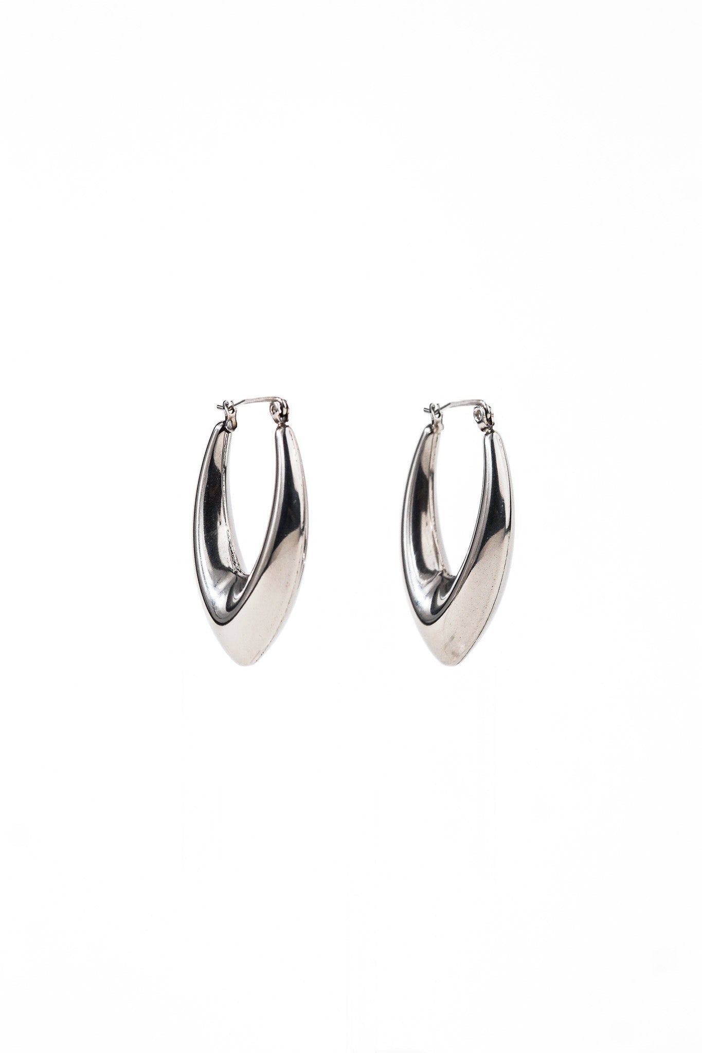 Jayda U - Shaped Hoop Earrings - Minimalist Lab
